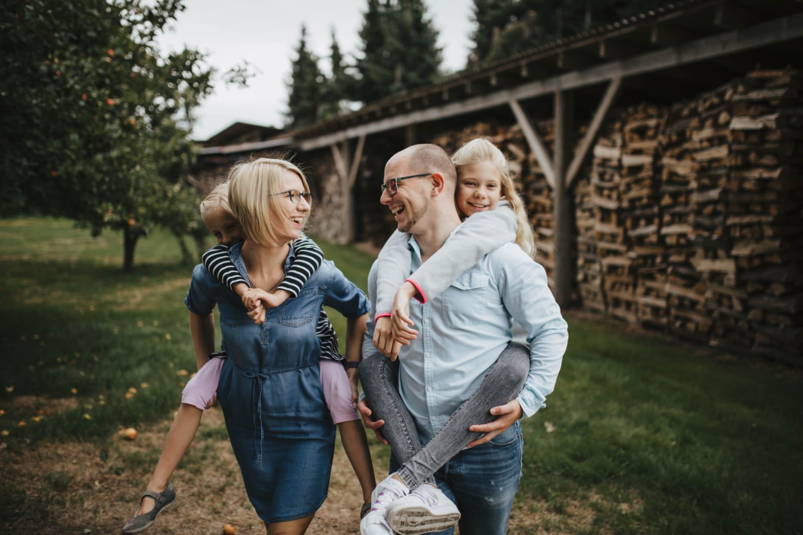 Oq etikda Momo Anxel Sochli gey porno videolar